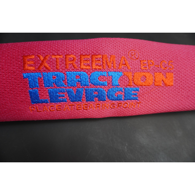 Traction Levage logo embroidered | © Traction Levage Traction Levage logo embroidered | © Traction Levage
